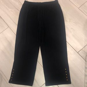 Chicos travelers crop pant with gold accents